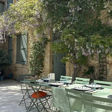 Louna Bed and Breakfast 3*