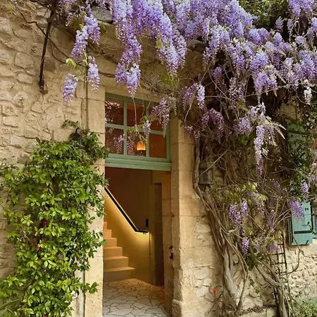 Louna 3* Saint-Victor-la-Coste