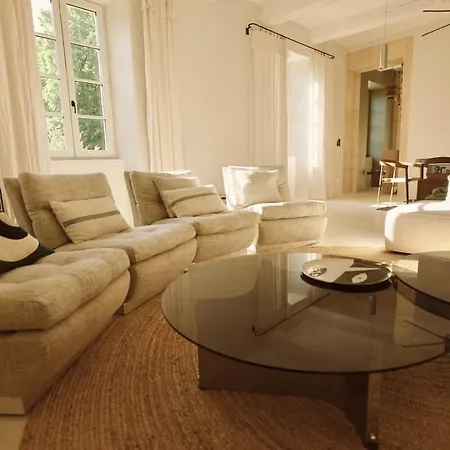Louna Saint-Victor-la-Coste